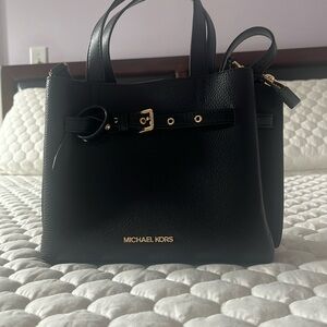 Micheal Kors purse
